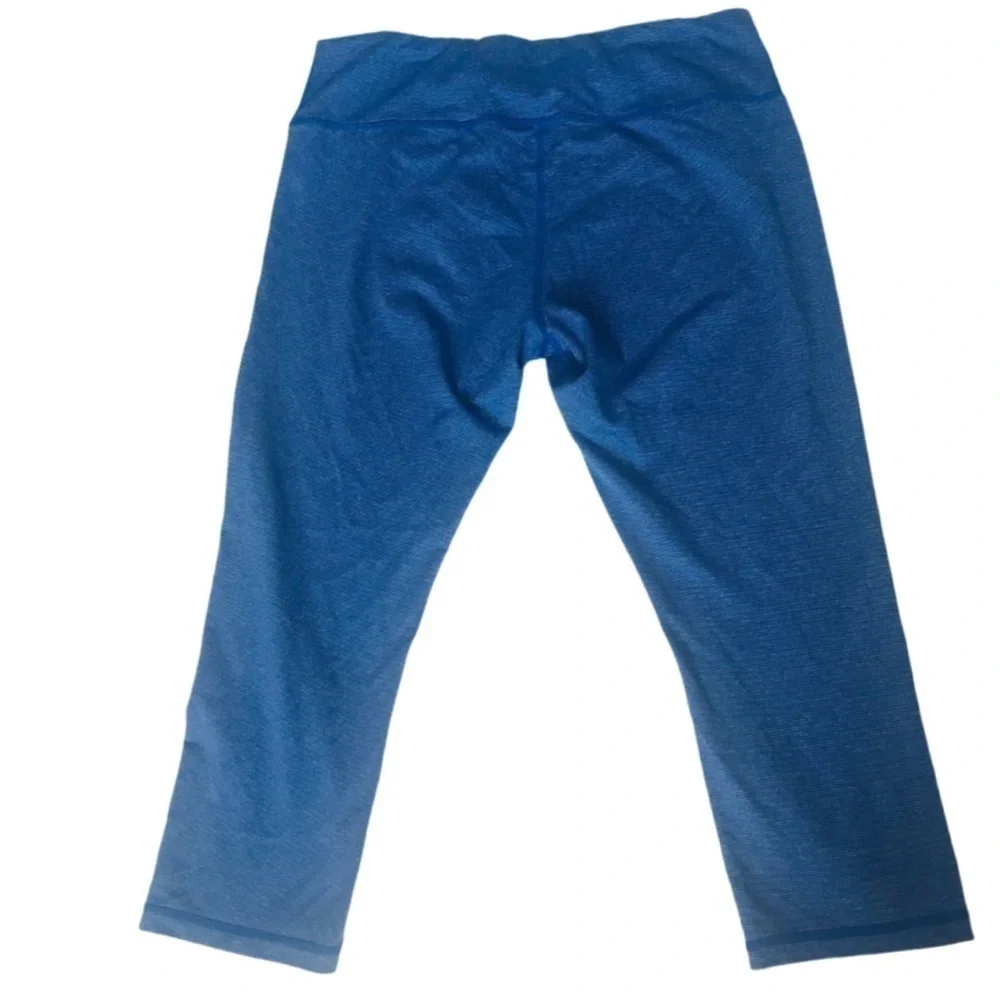 Reebok blue Capri leggings size M